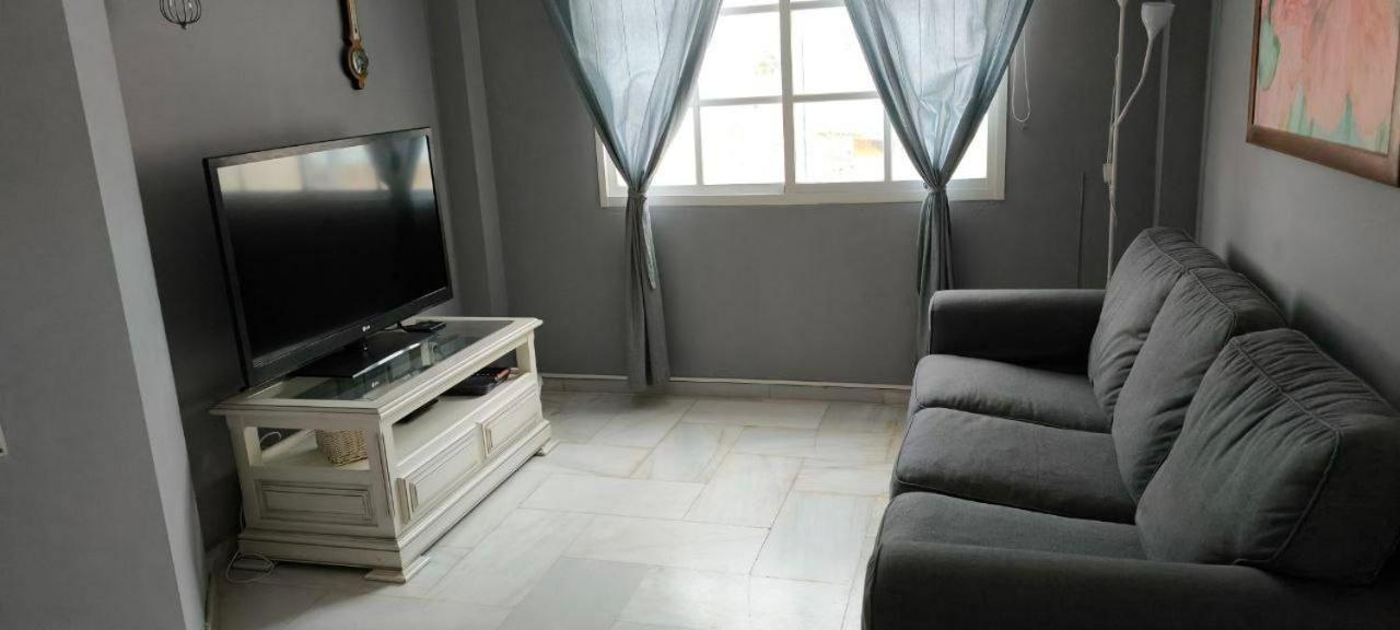 Puerto Marina Apartment *